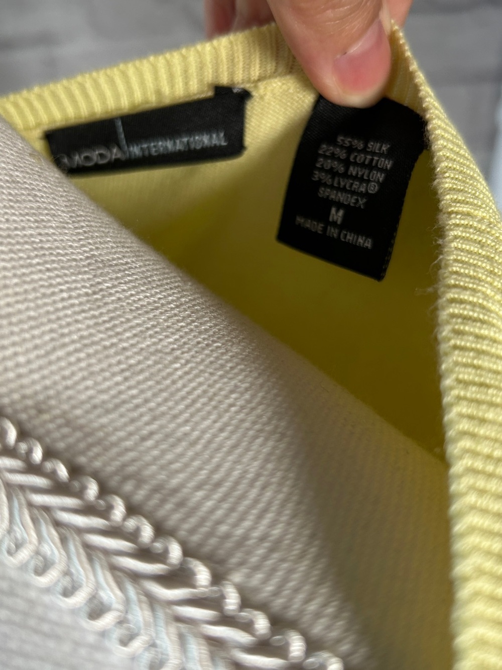 Moda Buttery Soft Yellow Silk Blend Lightweight Scoop Neck Sweater - Picture 4 of 6